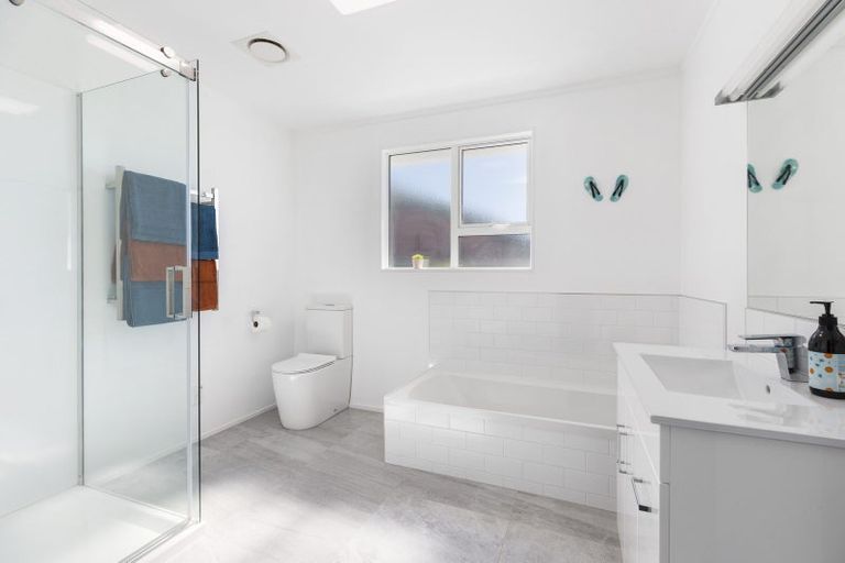 Photo of property in 6 Nagpur Terrace, Broadmeadows, Wellington, 6035