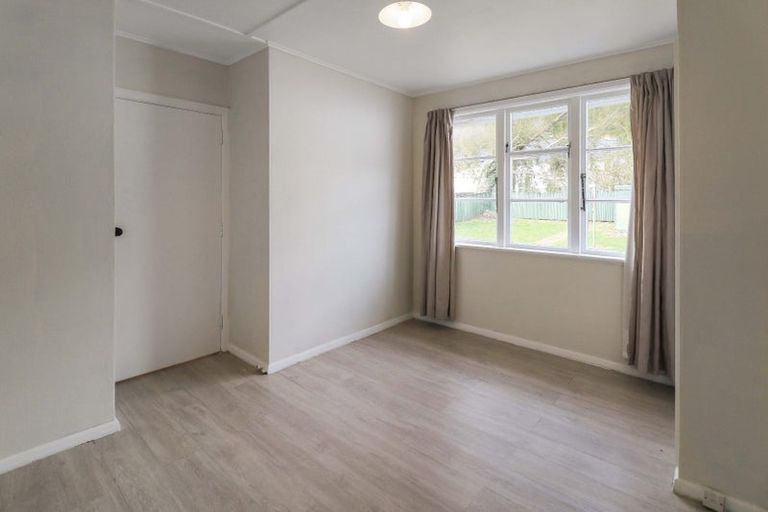 Photo of property in 13 Toomath Street, Naenae, Lower Hutt, 5011
