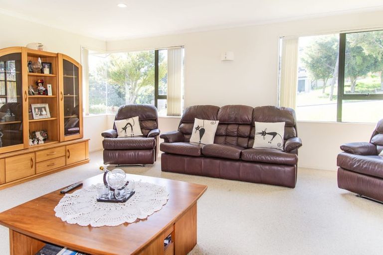 Photo of property in 23 The Enclave, Totara Heights, Auckland, 2105