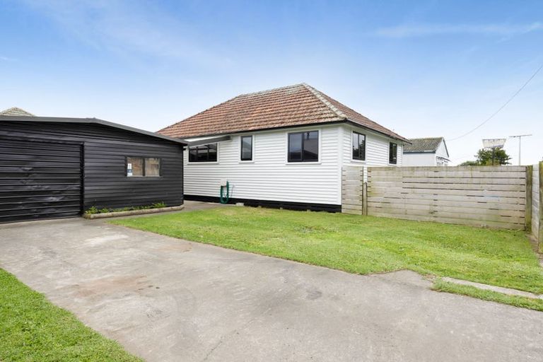 Photo of property in 391 Waihi Road, Normanby, Hawera, 4614