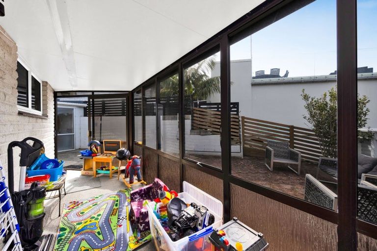 Photo of property in 3/4 Scott Street, Moturoa, New Plymouth, 4310