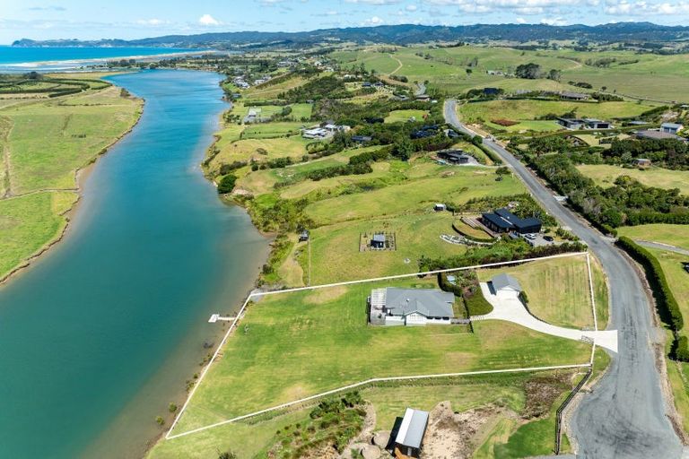 Photo of property in 92 Flagstaff Terrace, Waipu, 0582