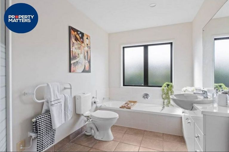 Photo of property in 57a Glencoe Road, Browns Bay, Auckland, 0630