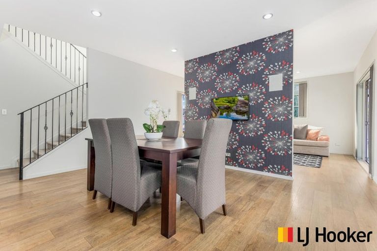 Photo of property in 39 Pickaberry Avenue, Karaka, Papakura, 2113