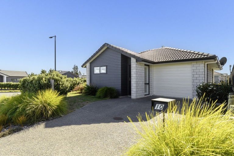 Photo of property in 10 Settler Avenue, Omokoroa, 3114