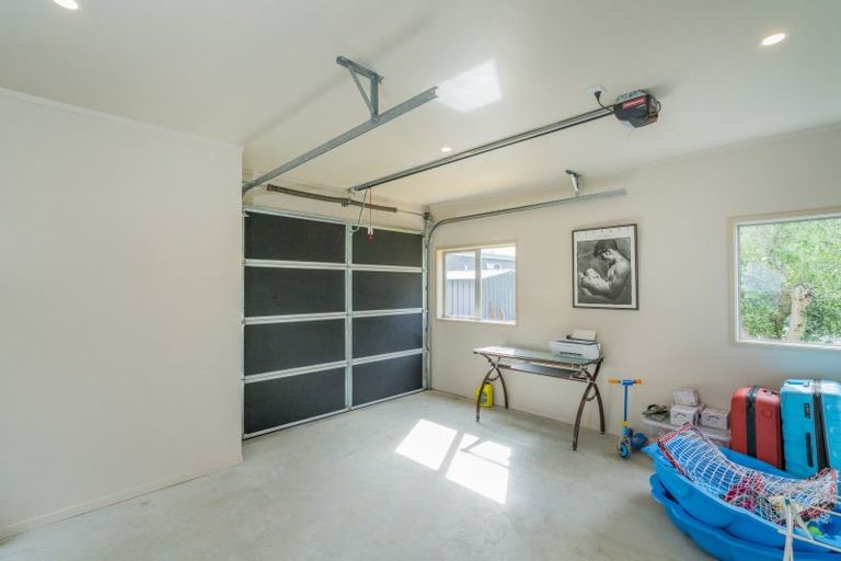 Photo of property in 10 Rena Place, Whitianga, 3510