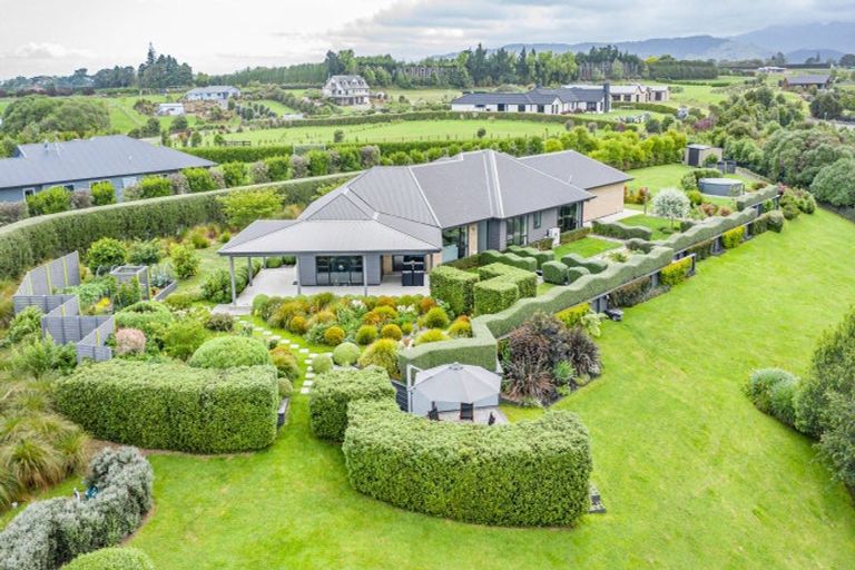 Photo of property in 43 Ohau Terraces, Ohau, Levin, 5570