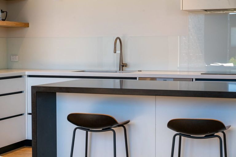 Photo of property in 28 Stackbrae Avenue, Wanaka, 9305