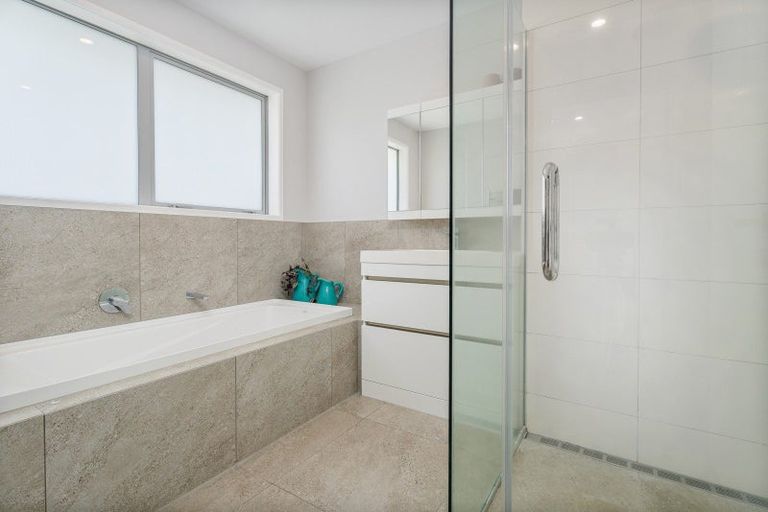 Photo of property in 21 Debenham Drive, Whitianga, 3510