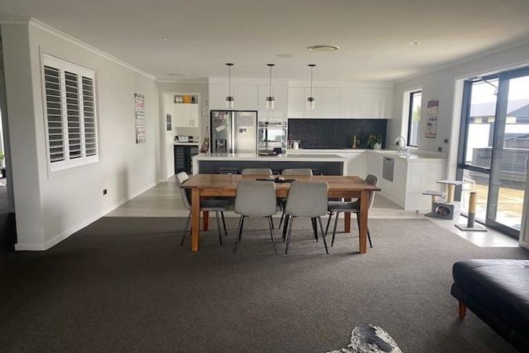 Photo of property in 123 Saint Kilda Road, Cambridge, 3434