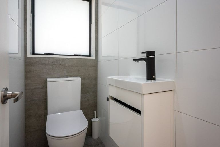 Photo of property in 11 Lannan Road, Surfdale, Waiheke Island, 1081