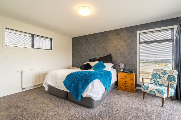 Photo of property in 64 Severn Street, Island Bay, Wellington, 6023