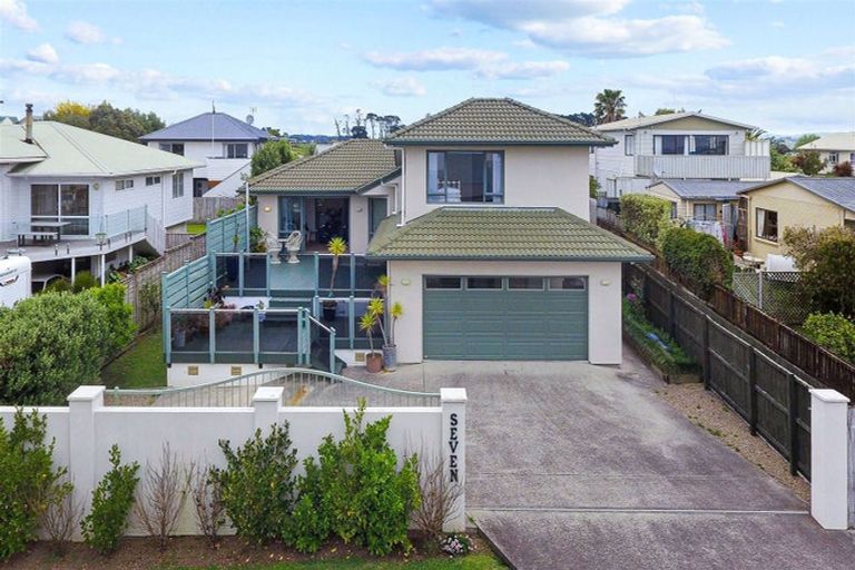 Photo of property in 7 Crispe Road, Clarks Beach, 2122