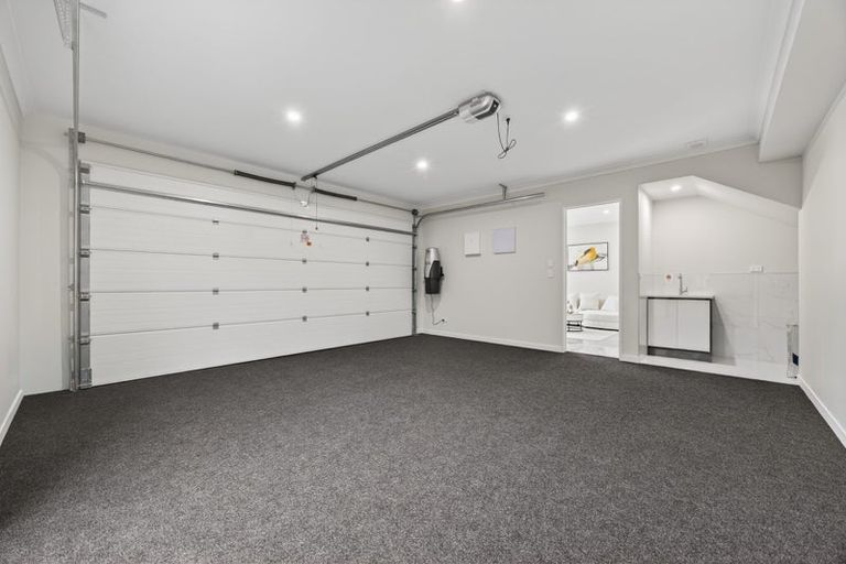 Photo of property in 2 Ballyalton Crescent, Flat Bush, 2019