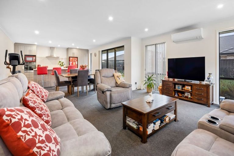 Photo of property in 36 Kitemaunga Avenue, One Tree Point, 0118