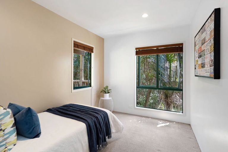 Photo of property in 88 Victory Road, Laingholm, Auckland, 0604