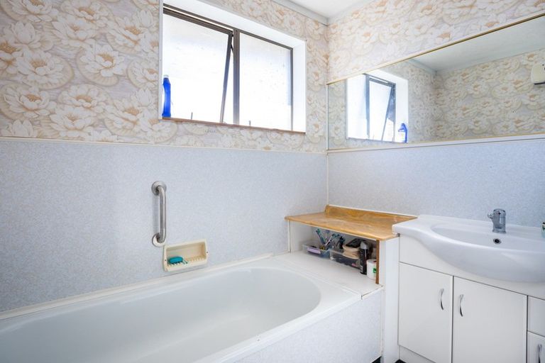 Photo of property in 100 Dorset Avenue, Lynmouth, New Plymouth, 4310