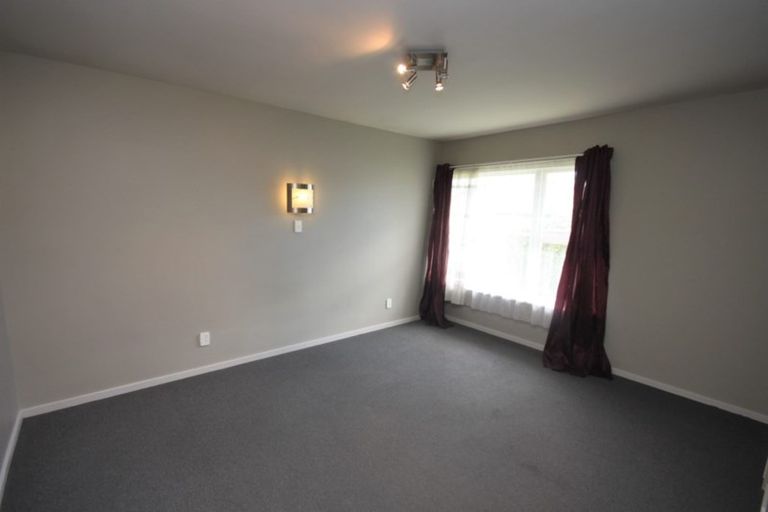 Photo of property in 35 Pembroke Street, Avondale, Christchurch, 8061