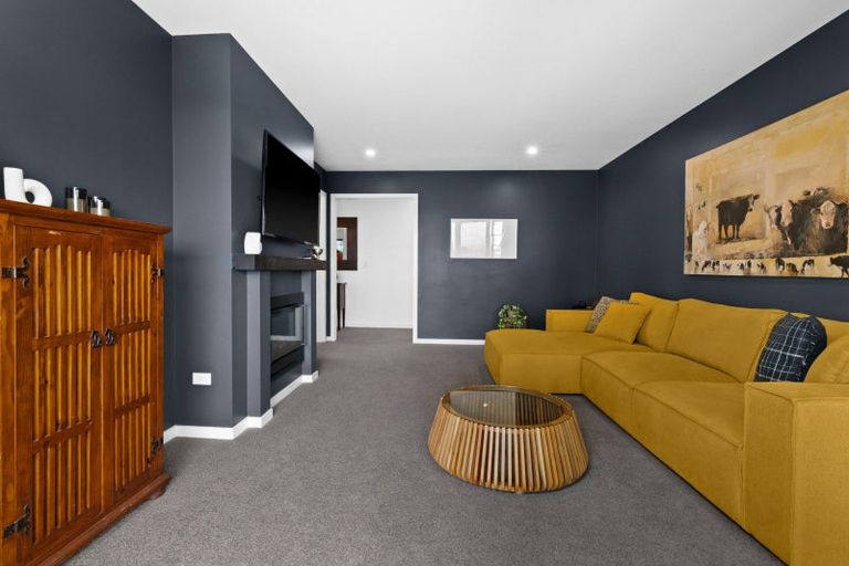 Photo of property in 8 Hikanui Drive, Havelock North, 4130