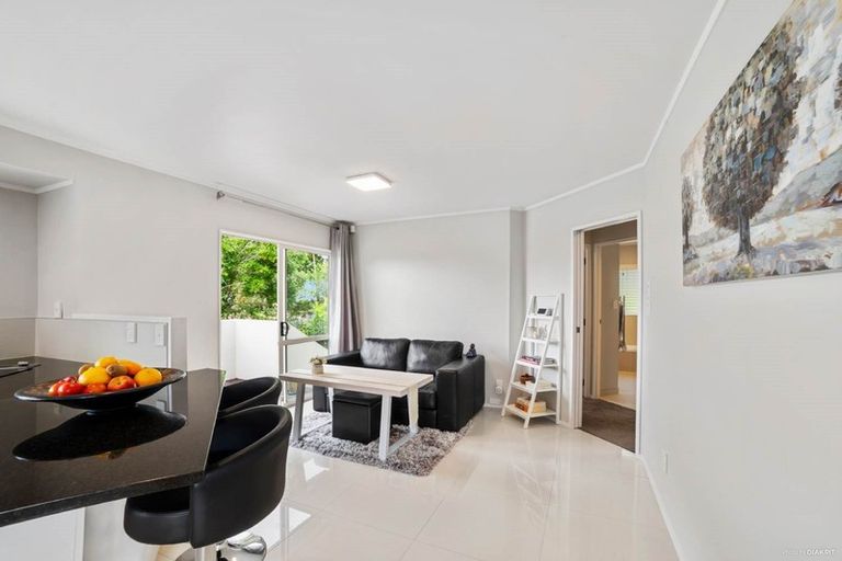 Photo of property in 3 Carnmore Place, Torbay, Auckland, 0630