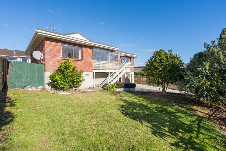 Photo of property in 65 Kurnell Drive, Botany Downs, Auckland, 2010