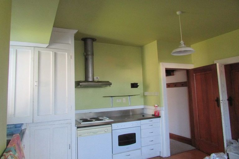 Photo of property in 100 Shakespeare Road, Waltham, Christchurch, 8023