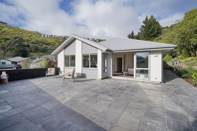 Photo of property in 14 Virginia Lane, Mount Pleasant, Christchurch, 8081