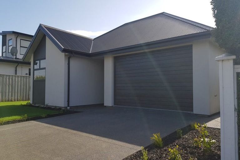 Photo of property in 11 Tommy Street, Pegasus, 7612