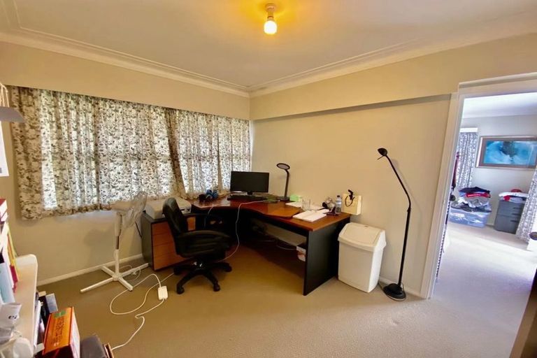 Photo of property in 17 Janet Street, Sunnyhills, Auckland, 2010