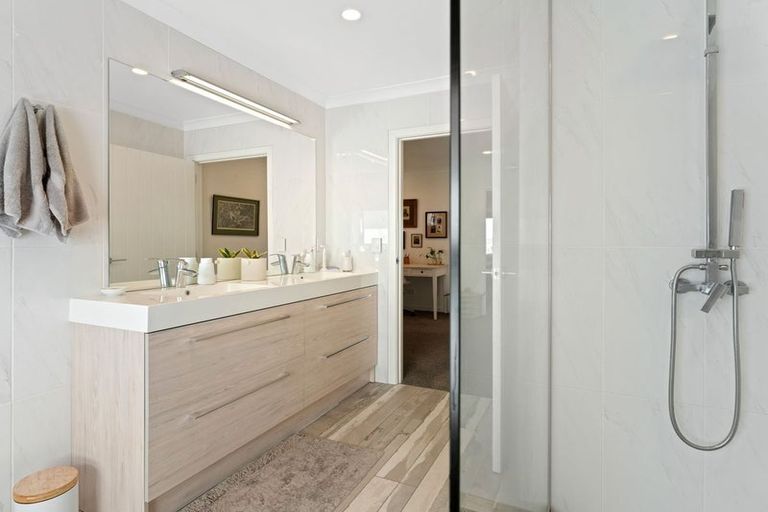 Photo of property in 14 Victory Drive, Wharewaka, Taupo, 3330