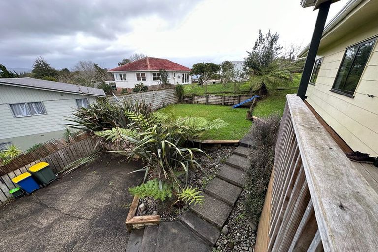Photo of property in 1/6 Nielsen Place, Massey, Auckland, 0614
