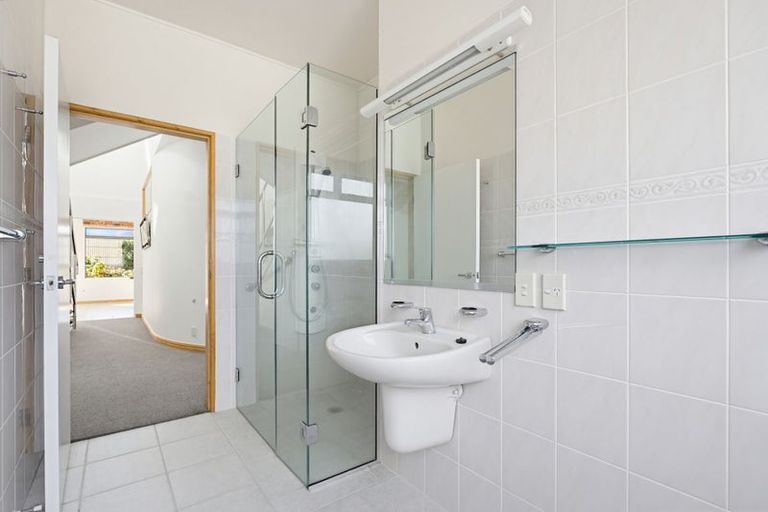 Photo of property in 221 Paku Drive, Tairua, 3508