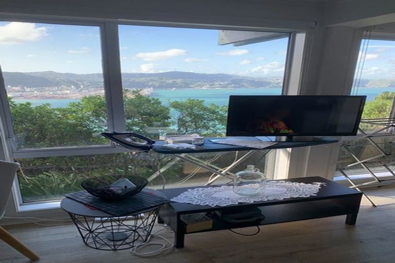 Photo of property in 39 Robieson Street, Roseneath, Wellington, 6011