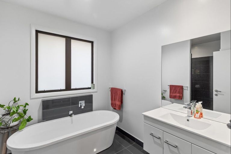 Photo of property in 111 Muhunoa Road East, Ohau, Levin, 5570