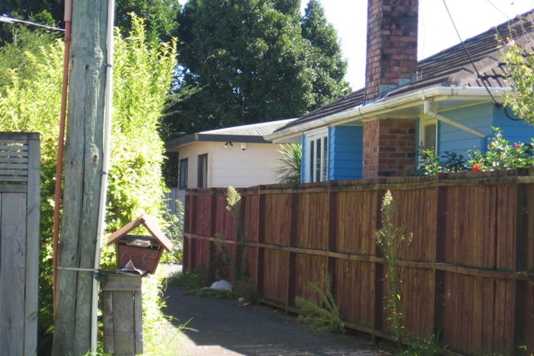 Photo of property in 1/63 Cobham Crescent, Kelston, Auckland, 0602