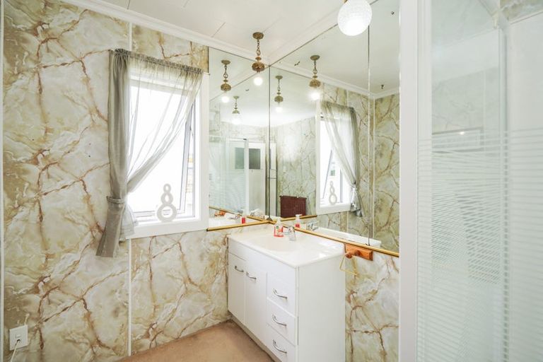 Photo of property in 24 Mackenzie Street, Winton, 9720