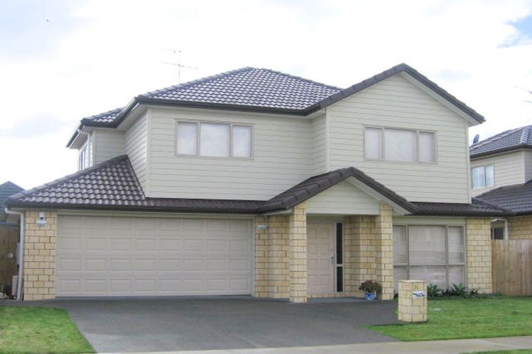 Photo of property in 11 Strundeen Close, Flat Bush, Auckland, 2016