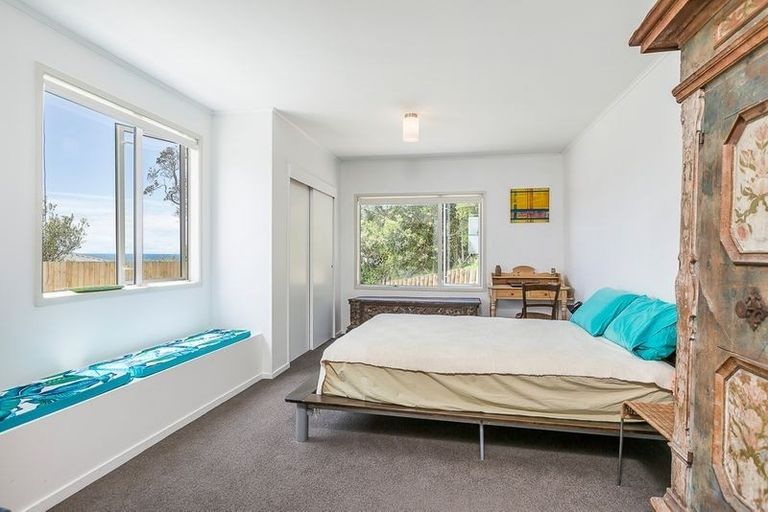 Photo of property in 117 Pacific Parade, Army Bay, Whangaparaoa, 0930