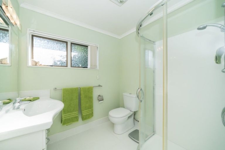 Photo of property in 5 Carbine Court, Awapuni, Palmerston North, 4412