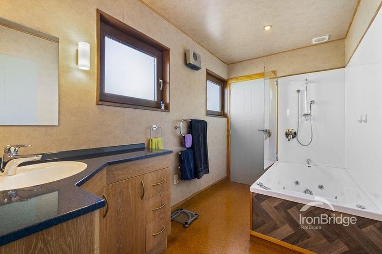 Photo of property in 5 Evatt Street, Bryndwr, Christchurch, 8053