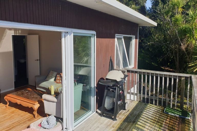 Photo of property in 2/22 Woodside Avenue, Northcote, Auckland, 0627