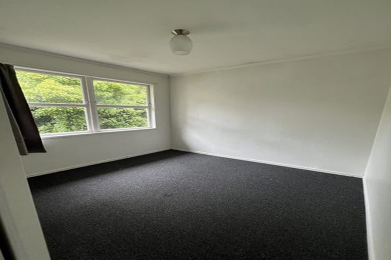 Photo of property in 38 Neal Avenue, Glenfield, Auckland, 0629