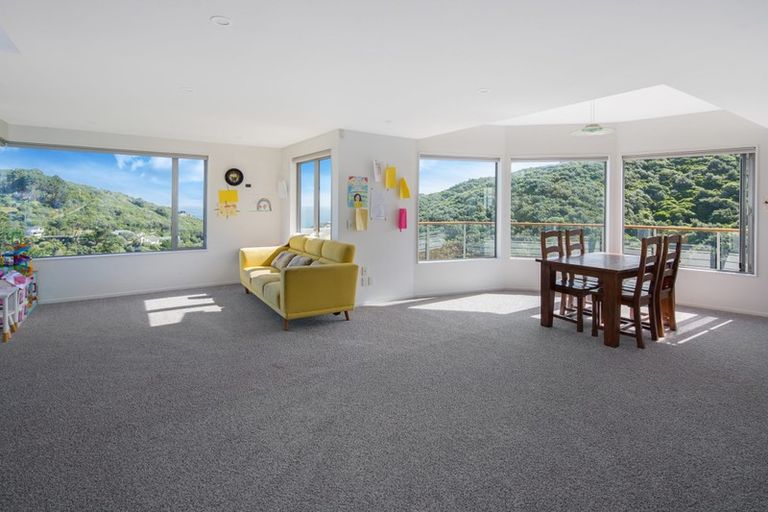 Photo of property in 32 View Road, Houghton Bay, Wellington, 6023