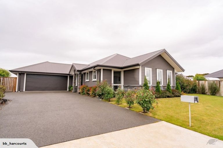 Photo of property in 51 Beachvale Drive, Kaiapoi, 7630