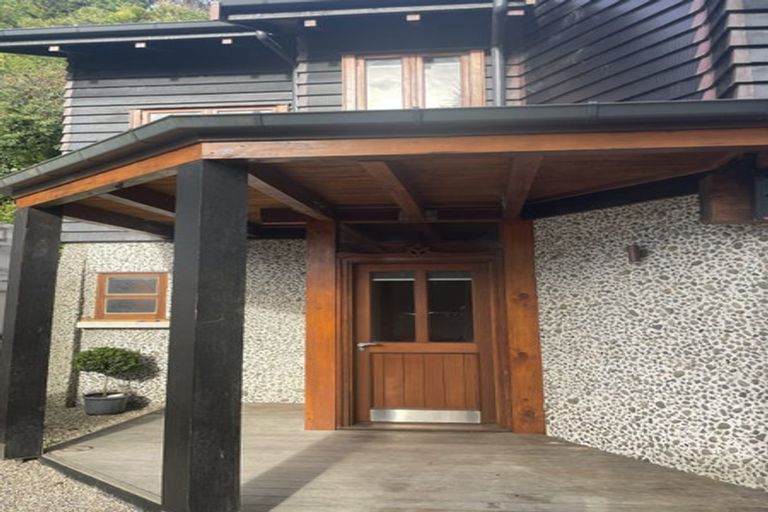 Photo of property in 15 Waiwera Road, Waiwera, Orewa, 0994