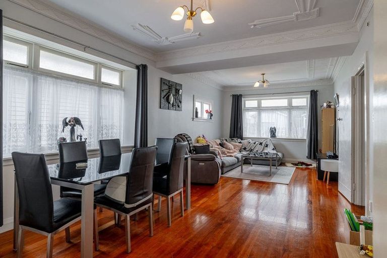 Photo of property in 37 Stewart Crescent, Hokowhitu, Palmerston North, 4410