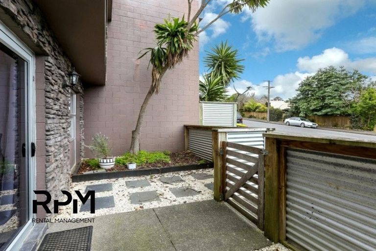 Photo of property in 2/57 Carrington Street, Lower Vogeltown, New Plymouth, 4310