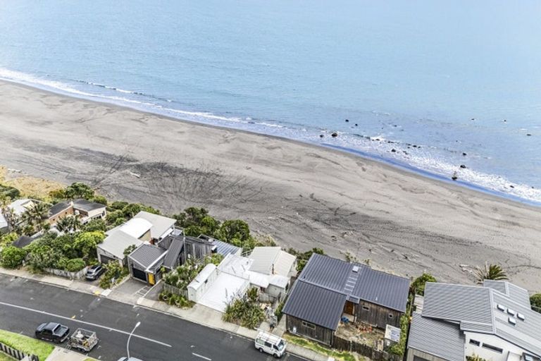 Photo of property in 43 Messenger Terrace, Oakura, 4314