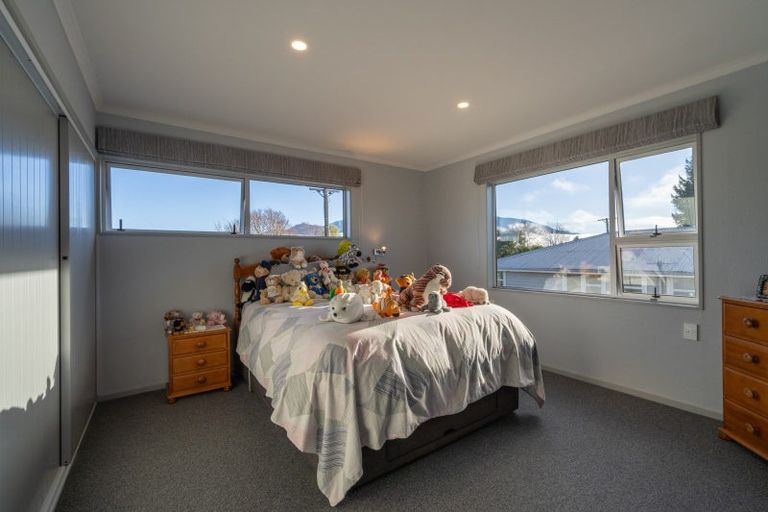 Photo of property in 24 Gunn Street, Te Anau, 9600