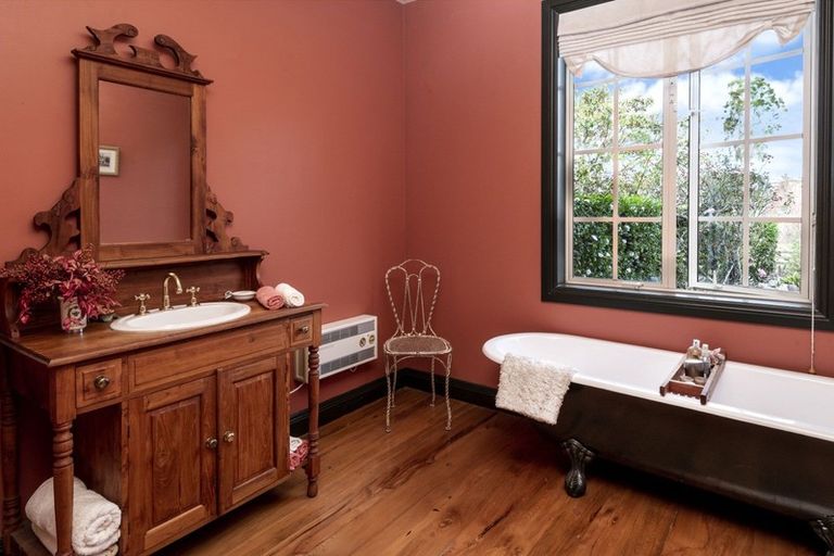 Photo of property in 346 Clifton Road, Whitford, Howick, 2571